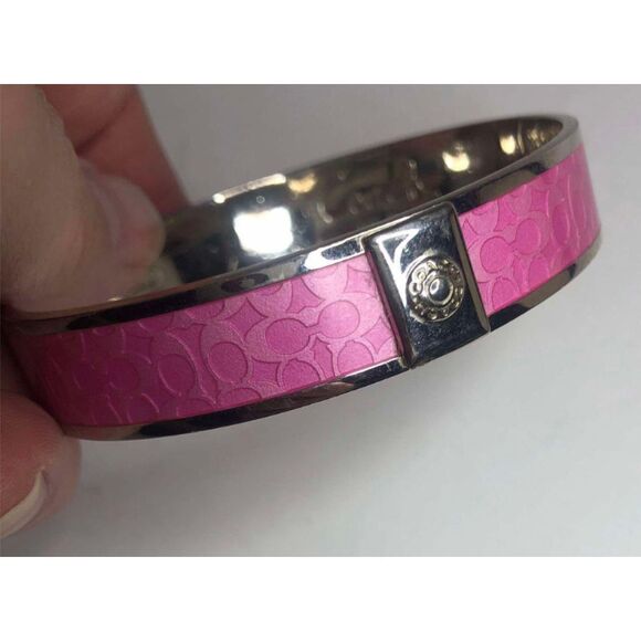 858 Coach silvertone pink enamel coach signature logo hinged bangle Bracelet - Picture 2 of 3